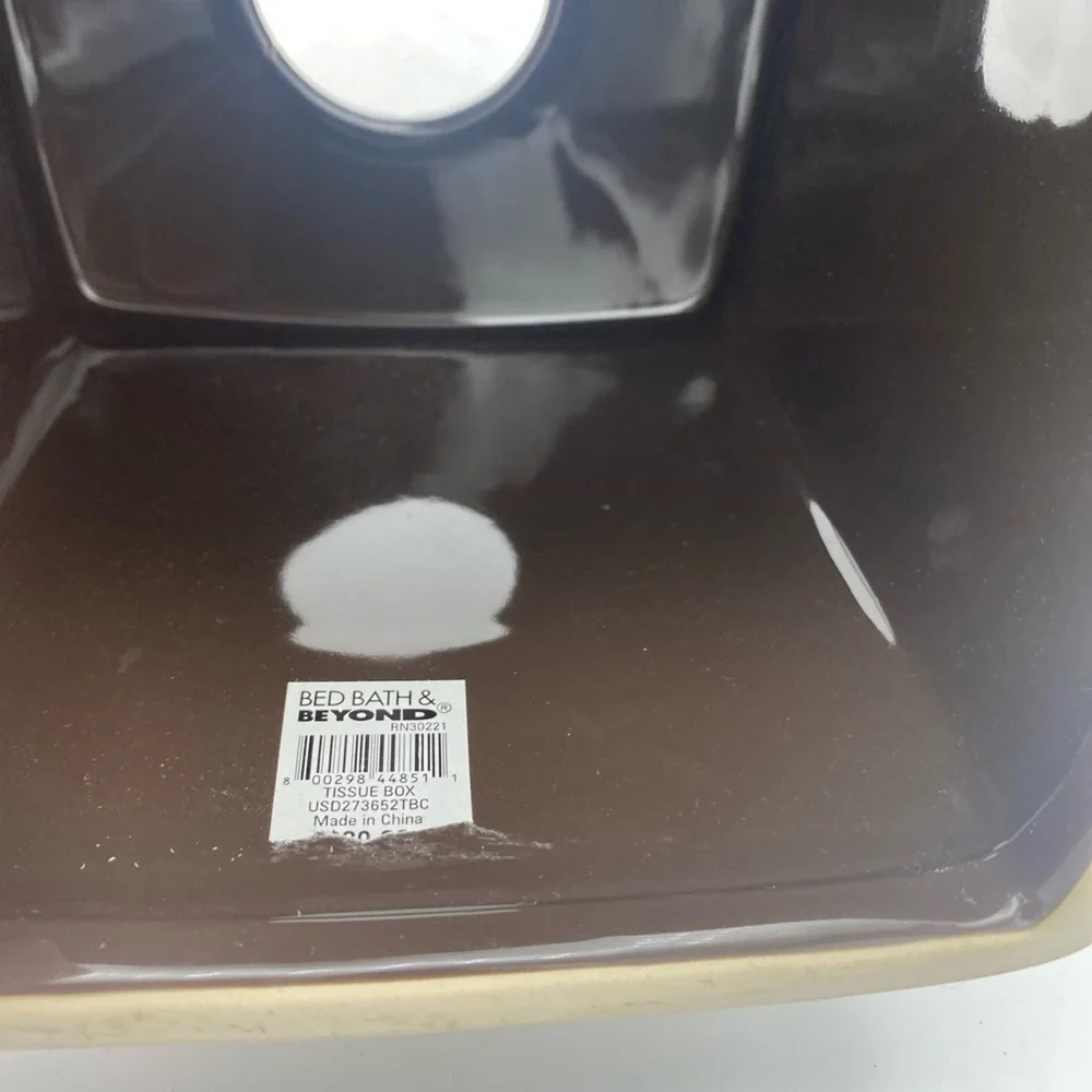 Bed Bath & Beyond Boutique DKNY Ceramic Tissue Box cover Brown & Tan